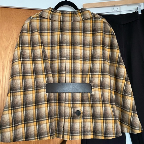 Tahari 2 piece suit with cape style belted jacket. Tags still attached to pants. - Picture 3 of 6